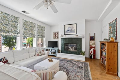 /international/us/1049-mcclelland-drive-windsor-ca-110108774312/