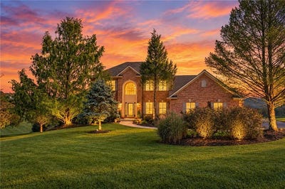 /international/us/4123-wyndemere-circle-e-lowhill-twp-pa-110106802174/