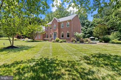 /international/us/3537-russell-thomas-lane-davidsonville-md-110108581758/