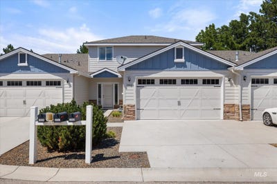 /international/us/2062-w-pine-ave-meridian-id-110100844842/