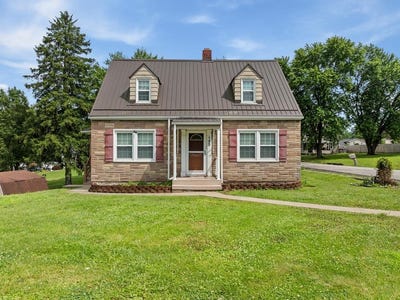 /international/us/105-erwin-avenue-follansbee-wv-110100627624/