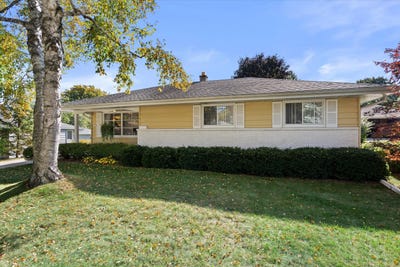 /international/us/7213-devonshire-ave-greendale-wi-110120576675/