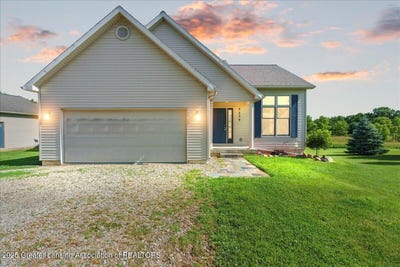 /international/us/5159-e-pratt-road-st-johns-mi-110100728502/