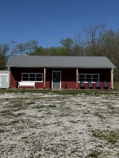 /international/us/215-s-washington-street-walnut-grove-mo-110107720255/