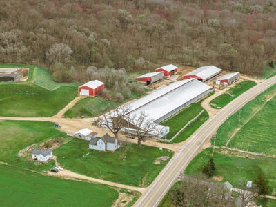 /international/us/e9450-b-road-sauk-city-wi-110107464405/