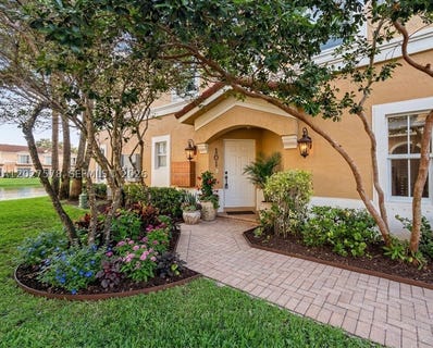 /international/us/12869-sw-31st-ct-miramar-fl-110108575546/
