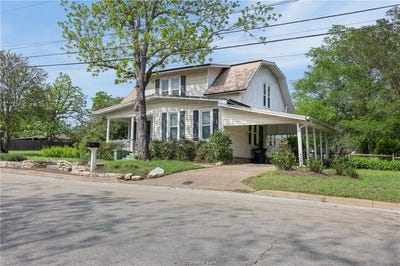 /international/us/305-s-main-street-caldwell-tx-110107377833/