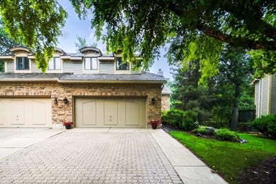 /international/us/640-walnut-oaks-drive-roselle-il-110109051081/