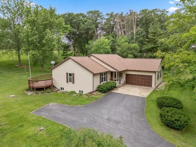 /international/us/e7173-eagle-ridge-court-reedsburg-wi-110100463948/