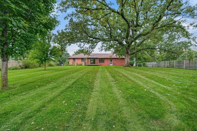 /international/us/303-oak-boulevard-huxley-ia-110110362866/