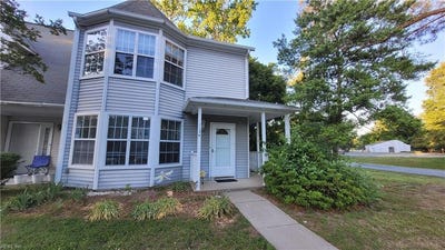 /international/us/115-heather-way-yorktown-va-110109103563/