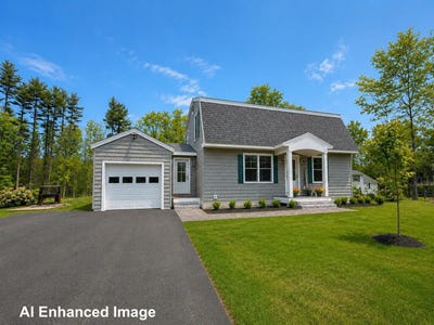 /international/us/256-berwick-road-ogunquit-me-110108027957/