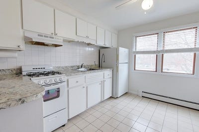 /international/us/180-tyngsboro-rd-chelmsford-ma-110107459397/