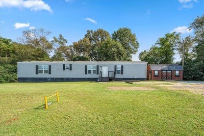 /international/us/365-armstrong-road-seneca-sc-110102404262/