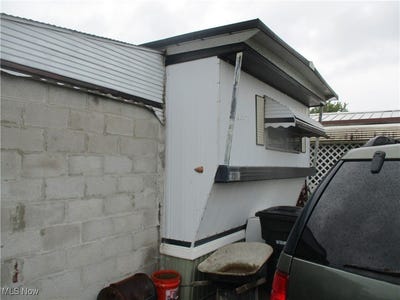 /international/us/8209-russell-lane-cleveland-oh-110095008586/