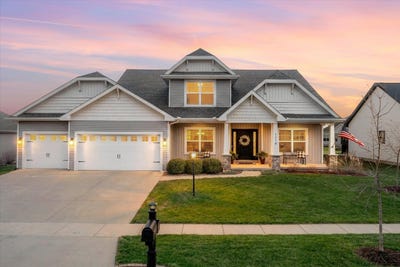 /international/us/1210-farm-lake-drive-mahomet-il-110106955661/