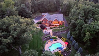 /international/us/1-peck-ridge-road-warwick-ny-110106734319/