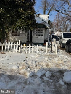 /international/us/4710-bromley-avenue-suitland-md-110120534465/