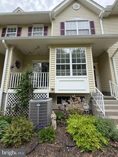/international/us/18-kentworth-court-flemington-nj-110108140575/
