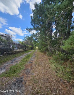 /international/us/9001-wilmington-highway-holly-ridge-nc-110103288053/