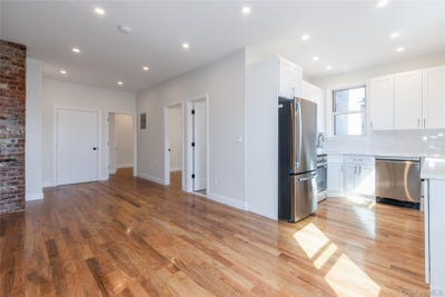 /international/us/104-44-42nd-avenue-corona-ny-110105874406/