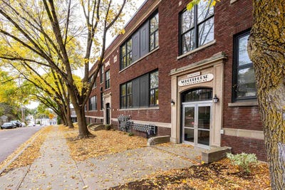 /international/us/67-union-street-winooski-vt-110095070809/
