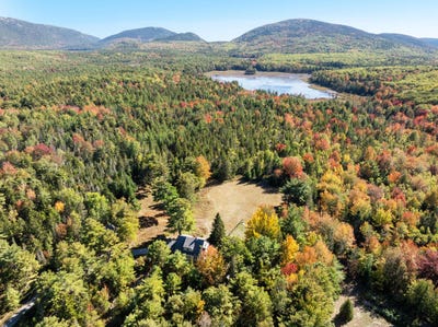 /international/us/742-eagle-lake-road-bar-harbor-me-110102789435/