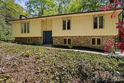 /international/us/100-greenbriar-avenue-flat-rock-nc-110107547245/