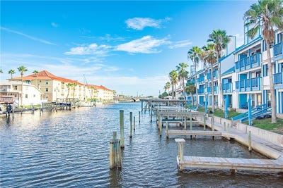 /international/us/14434-e-cabana-street-corpus-christi-tx-110107439188/