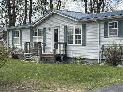 /international/us/5206-s-riverview-drive-lake-city-mi-110107876281/