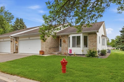 /international/us/14118-essex-lane-apple-valley-mn-110109144096/