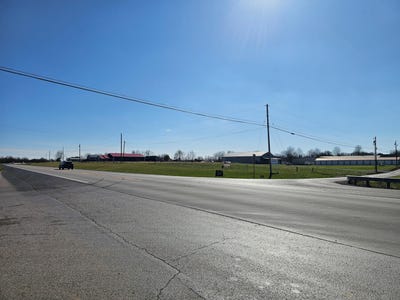 /international/us/77-jeffries-lane-hustonville-ky-110106676949/