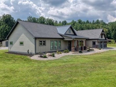 /international/us/186-rice-landing-ct-hayesville-nc-110107713157/