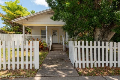 /international/us/2013-vernon-place-melbourne-fl-110104547452/