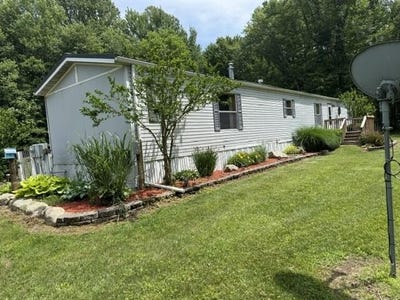 /international/us/34965-county-road-673-bangor-mi-110108802343/