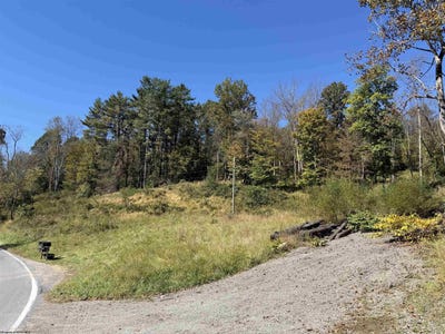 /international/us/369-halleck-road-fairmont-wv-110120154221/