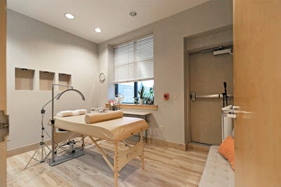 /international/us/207-e-main-street-missoula-mt-110105933788/