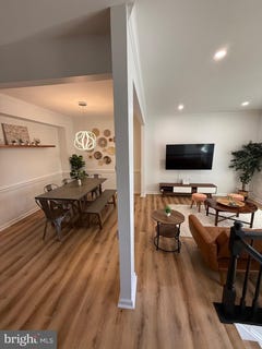 /international/us/45010-university-drive-ashburn-va-110108490235/