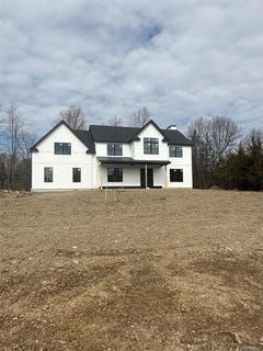 /international/us/493-union-corners-road-florida-ny-110105414010/