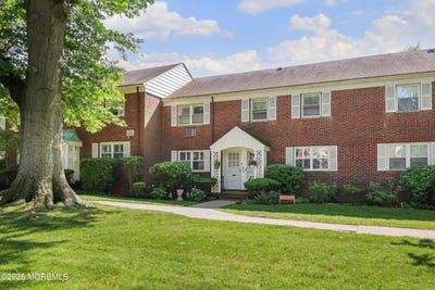 /international/us/131-manor-drive-red-bank-nj-110100356000/