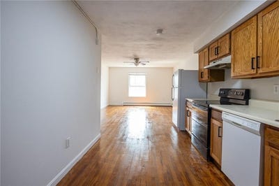 /international/us/420-woodward-road-north-providence-ri-110101340416/