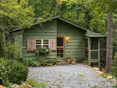 /international/us/548-bear-cub-drive-spruce-pine-nc-110110267757/