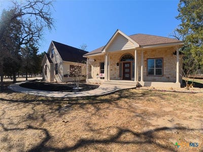 /international/us/330-arbors-circle-elgin-tx-110106260746/