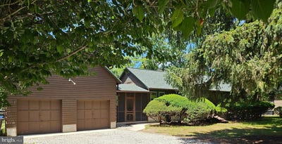 /international/us/219-e-lake-boulevard-medford-nj-110108749144/