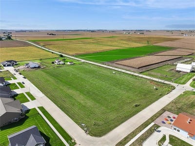 /international/us/683-driftwood-lane-atkins-ia-110120591491/