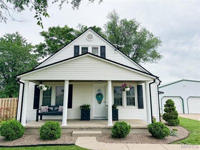 /international/us/660-county-road-621-linn-mo-110108768674/