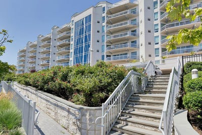 /international/us/432-ocean-boulevard-n-long-branch-nj-110107659875/