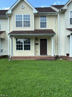 /international/us/131-langston-court-franklin-va-110109597785/