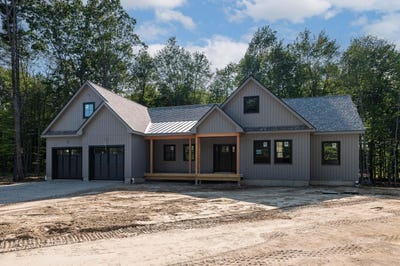 /international/us/67-stratham-lane-greenland-nh-110100985281/