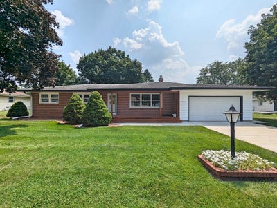 /international/us/2812-mohican-road-janesville-wi-110101431203/